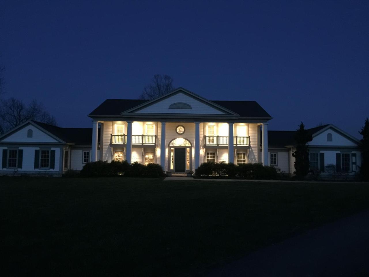 The B & B At Queenslake Midway Eksteriør billede